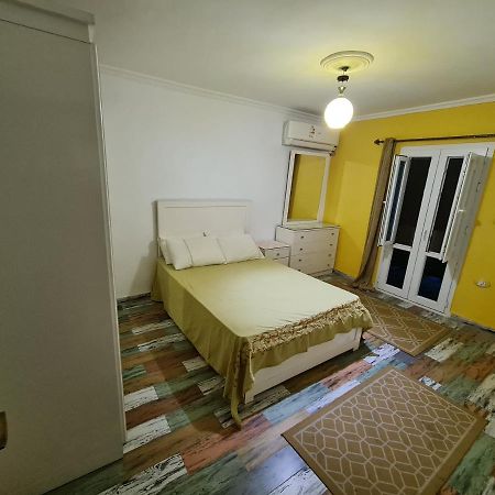Sunny Modern Apartment With Good Internet, Near From City Center Of Alexandria Ngoại thất bức ảnh