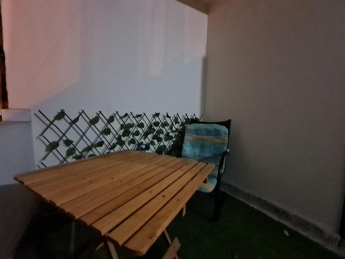 Sunny Modern Apartment With Good Internet, Near From City Center Of Alexandria Ngoại thất bức ảnh